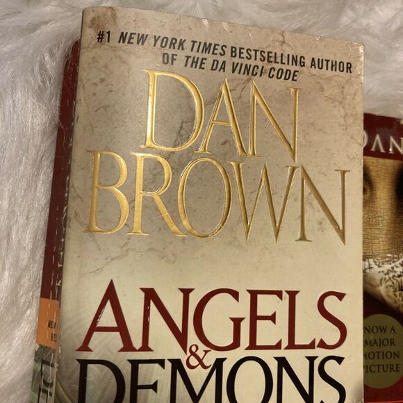 Angels and Demons & The Da Vinci Code by Dan Brown Book Novels Bundle Of 2 - Picture 2 of 9